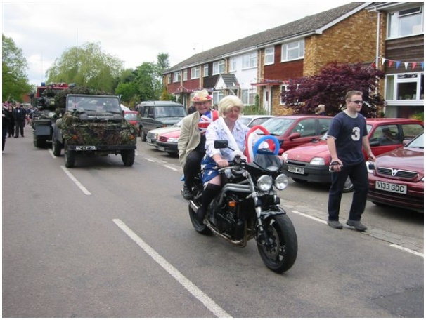 584x433 pixels (109K)